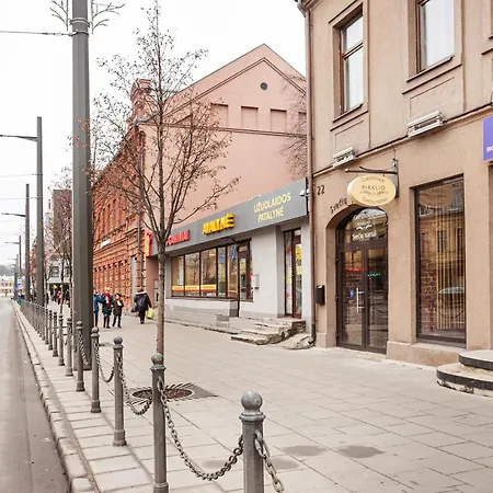 Central Station By Houseys Couette-café Kaunas